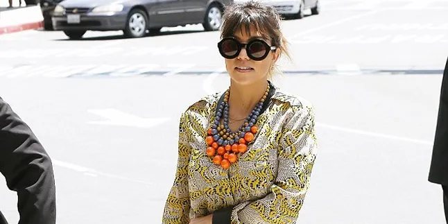 Kourtney Kardashian Tampak Murung di Ulang Tahun Kekasihnya