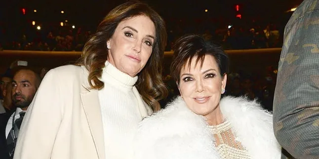 Kris & Caitlyn Jenner Dandan Glamor di Pesta Natal, Cantik Mana?