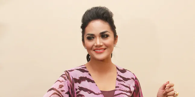 Krisdayanti Hunting Hadiah Untuk Aurel Sampai ke Jerman