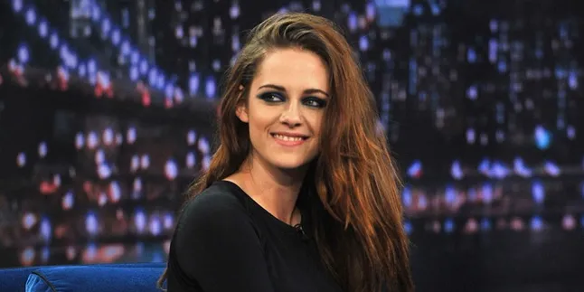 Kristen Stewart Bikin Tato Untuk Pertama Kalinya!