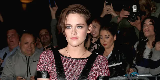 Kristen Stewart Paksa Robert Pattinson Tinggalkan FKA Twigs? Kristen Stewart Paksa Robert Pattinson Tinggalkan FKA Twigs?