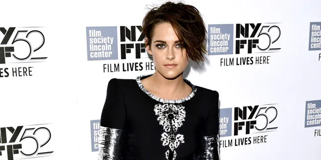 Kristen Stewart Sudah Tak Peduli Lagi Soal Robert Pattinson Kristen Stewart Sudah Tak Peduli Lagi Soal Robert Pattinson