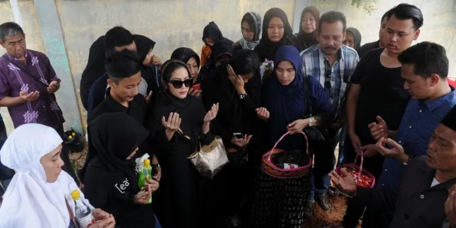 Kristina dan Keluarga Dapat Firasat Sebelum Kematian Ibunda