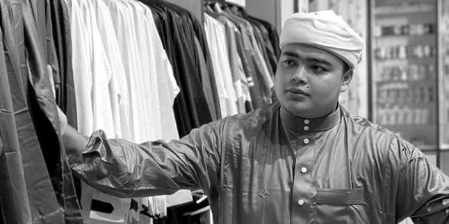 Chronology of the Death of Ameer Azzikra, Son of Ustaz Arifin Ilham, Suffering from Liver Disease and Lung Problems - Was in a Coma at the Hospital