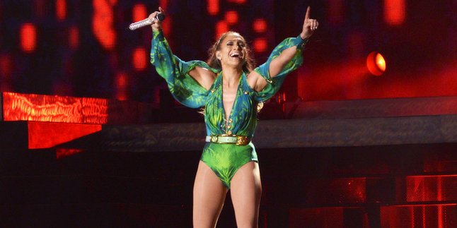 Kualitas Sound Jelek, Jennifer Lopez dan Pitbull Diprotes