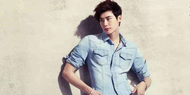 Kuatkan Iman, Lee Jong Suk Menggoda Maksimal! Kuatkan Iman, Lee Jong Suk Menggoda Maksimal!