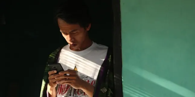 Kumpulan Kata Kata Jawa Lucu Terlengkap untuk Status Media Sosial