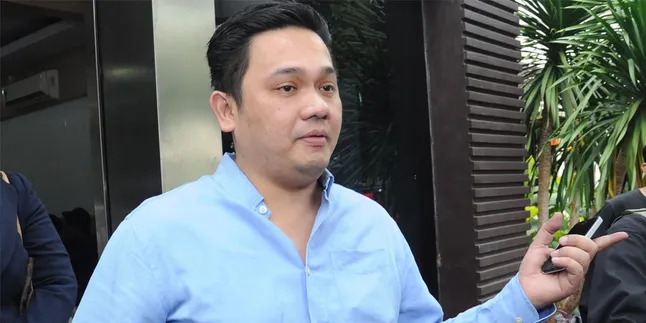 Kurang Sehat, Farhat Abbas Bantah Hoax Meninggal
