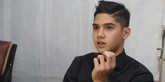 'Kurayu Bidadari' Versi Militer, Al Mirip Prabowo Muda