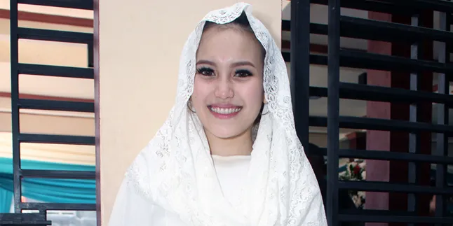 Kurban, Ayu Ting Ting Sumbang Satu Ekor Sapi