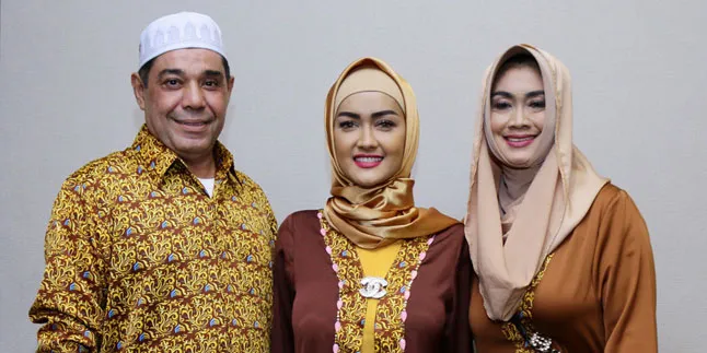 Kursi Roda Hilang Saat Umrah, Julia Perez Mencoba Ikhlas Kursi Roda Hilang Saat Umrah, Julia Perez Mencoba Ikhlas