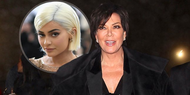 Kylie Jenner Tepis Kabar Jika Ibunya Jadi Manajer Travis Scott dan Kanye West