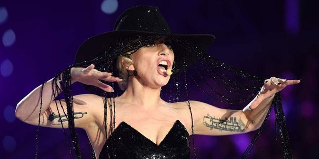 Lady Gaga Akui Menderita Post Traumatic Stress Disorder