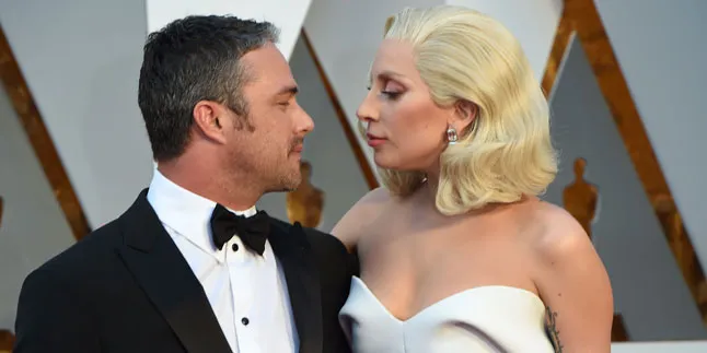 Lady Gaga Berpisah Dengan Taylor Kinney Setelah 5 Tahun Bersama Lady Gaga Berpisah Dengan Taylor Kinney Setelah 5 Tahun Bersama