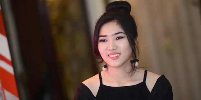 Lagi Suntuk, Ini Cara Isyana Sarasvati Biar Semangat Bikin Lagu