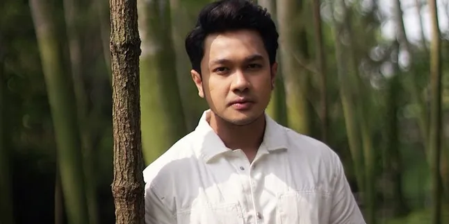 Lagu 'Lewat Semesta' Dapat Sambutan Baik, Yogie Nandes Bikin Live Virtual Showcase Untuk Sapa Pendengar di Malaysia