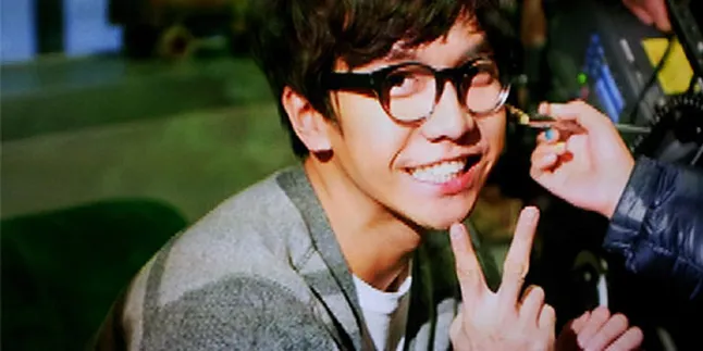 Lagu 'Return' Lee Seung Gi Puncaki Chart Selama 4 Minggu