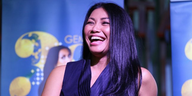 Lagunya Masuk Top 10 Chart Billboard, Anggun Torehkan Prestasi Baru