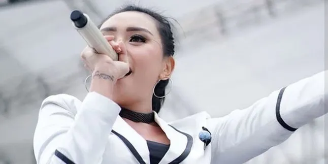 Lagunya Menuai Kontroversi, Iva Lola Mantan Personil Trio Macan Buka Suara