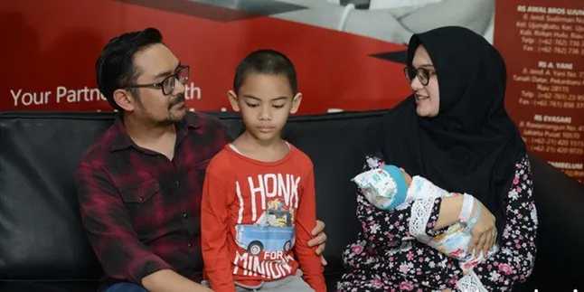 Lahiran Anak Kedua, Putra Pertama Zee Zee Shahab Tak Merasa Cemburu