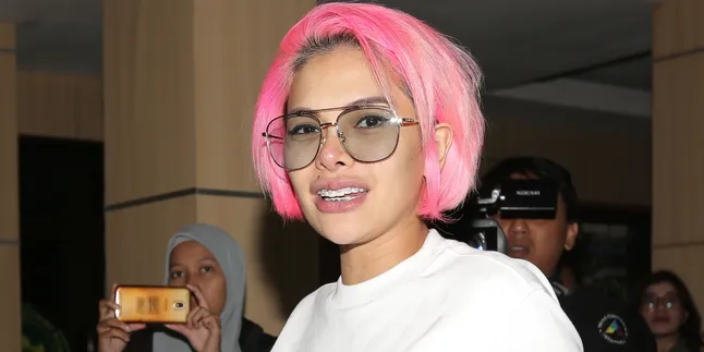 Lahirkan Anak Ketiga, Nikita Mirzani Ungkap Biaya Persalinan yang Capai Ratusan Juta!