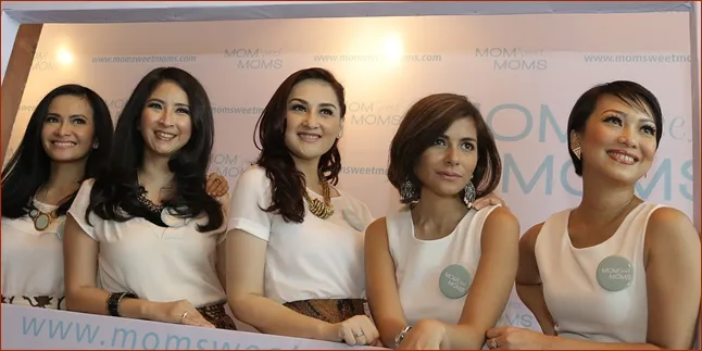 Lahirkan Website Bareng, Hot Mom Celebrity Saling Buka Aib? Lahirkan Website Bareng, Hot Mom Celebrity Saling Buka Aib?