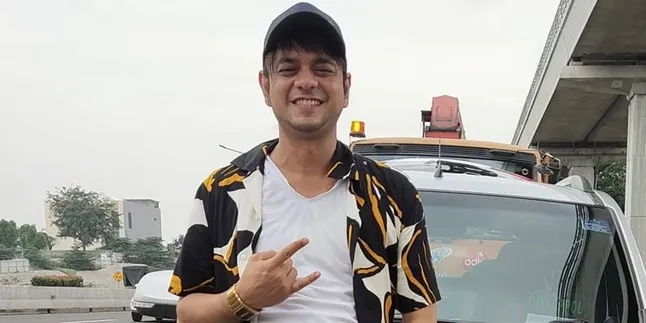 Lakukan Aksi Sosial, Rio Reifan Beri Bantuan Untuk Pasien dan Warga Terdampak Pandemi Covid-19 Lakukan Aksi Sosial, Rio Reifan Beri Bantuan Untuk Pasien dan Warga Terdampak Pandemi Covid-19