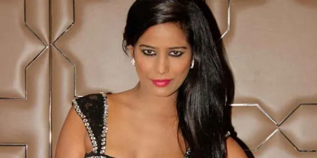 Lakukan Asusila di Tempat Umum, Poonam Pandey Ditangkap Polisi