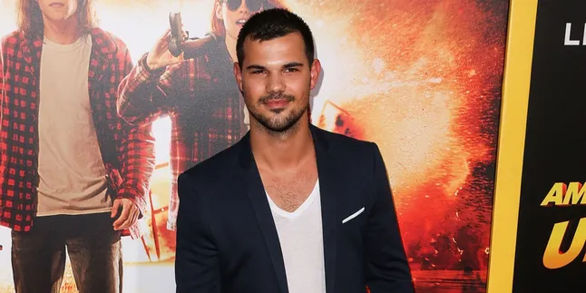 Lakukan Salto di TV, Taylor Lautner Bikin Satu Studio Histeris
