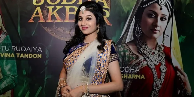 Lama Dinanti, Paridhi Sharma Akhirnya Punya Akun Media Sosial Lama Dinanti, Paridhi Sharma Akhirnya Punya Akun Media Sosial