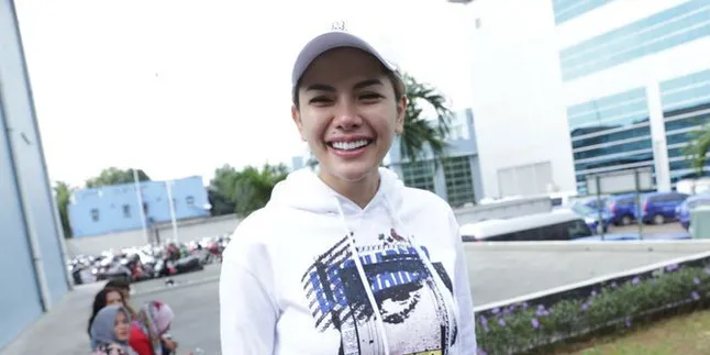 Lama Disembunyikan, Akhirnya Nikita Mirzani Pajang Foto Dipo Latief Tanpa Stiker Lama Disembunyikan, Akhirnya Nikita Mirzani Pajang Foto Dipo Latief Tanpa Stiker