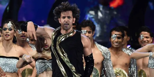 Lama Pisah, Hrithik Roshan Ajak Anaknya Liburan ke Maladewa
