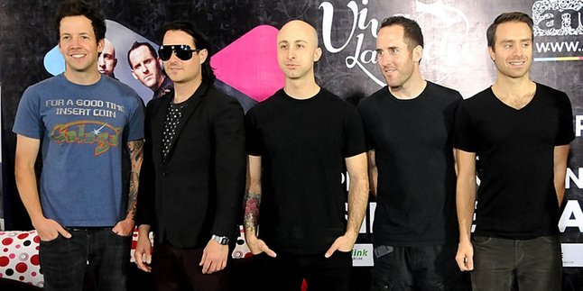 Lama Tak Muncul, Apa Kabar Simple Plan Saat Ini?