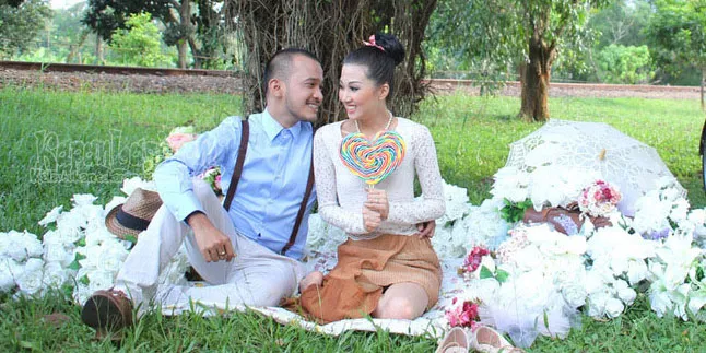 Lamar Wenda, Ruben Onsu Bawa Keranjang Buah