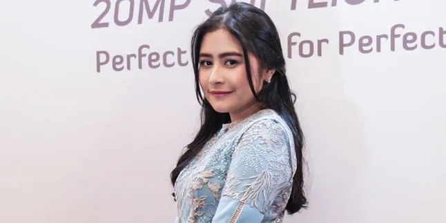 Sempat Dirawat di RS, Prilly Latuconsina Bantah Karena Diet