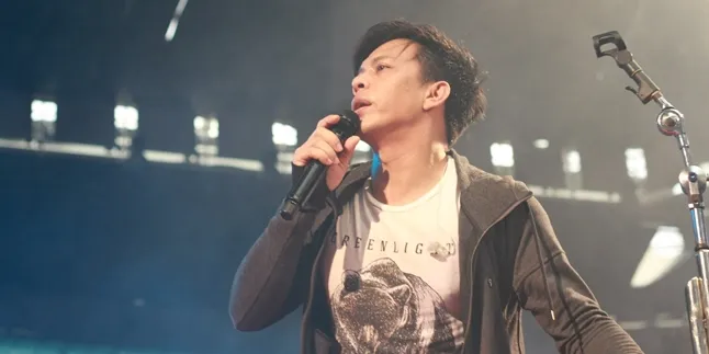 Baru Tiba di Bandara, Ariel NOAH Dengar Kabar Ayah Meninggal