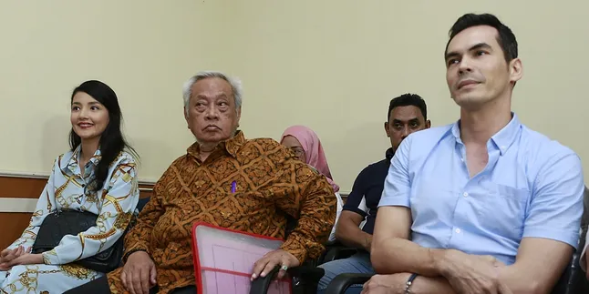 Lanjutan Sidang Hak Asuh, Majelis Hakim Akan Tinjau Kondisi Anak Tsania - Atalarik