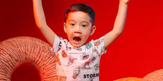 Lantaran Terjepit Pintu, Kuku Jari Rafathar Malik Ahmad Patah & Lepas