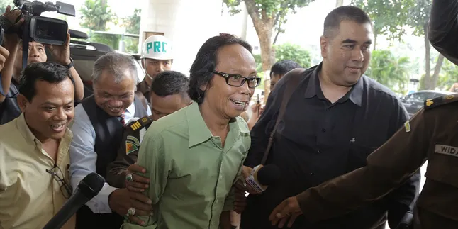 Lapor Polisi, Mandra Dicecar 8 Pertanyaan