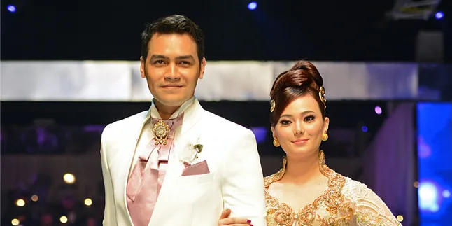Laporan FPI Diberhentikan, Jonas - Asmirandah Dapat Kado Terindah Laporan FPI Diberhentikan, Jonas - Asmirandah Dapat Kado Terindah