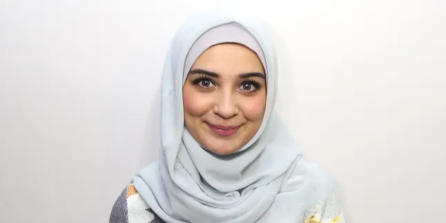 Laudya Cynthia - Shireen Sungkar 'Perang' Hijab, Unggul Mana?