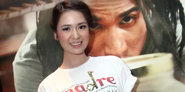 Laura Basuki Akui Favoritkan Novel Dewi Lestari