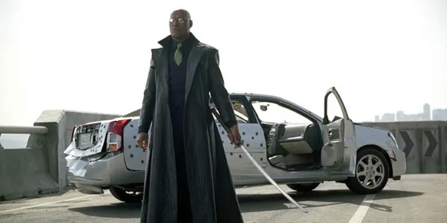 Laurence Fishburne Kembali Jadi Morpheus 'MATRIX' di Super Bowl Laurence Fishburne Kembali Jadi Morpheus 'MATRIX' di Super Bowl