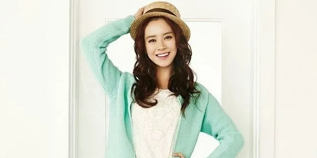 Lawan 100 Pria Kuat di 'Running Man', Song Ji Hyo Malah Selfie