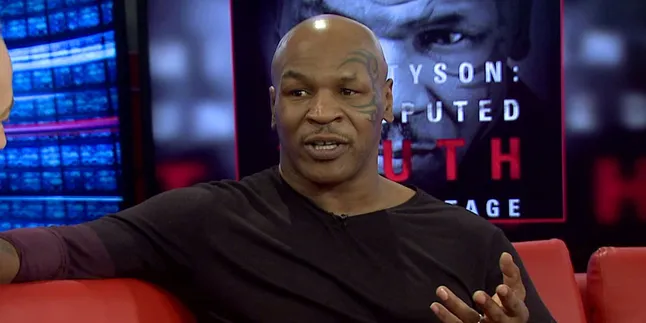 Layaknya Malaikat, Mike Tyson Tolong Korban Kecelakaan Layaknya Malaikat, Mike Tyson Tolong Korban Kecelakaan