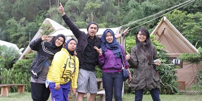 Layaknya Turis, Band Lyla Ajak Fans Hiking, Rafting & Paintball