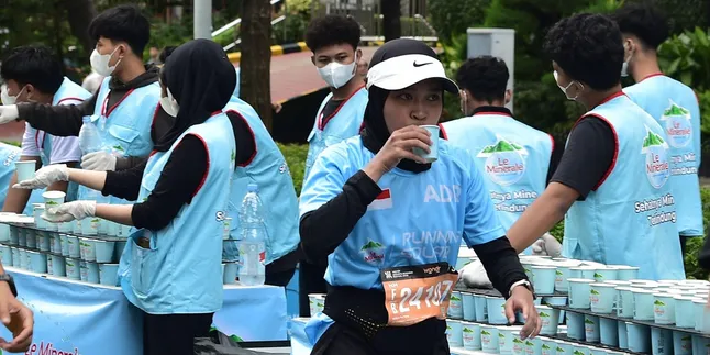Le Minerale Lolos Uji Ketat dan Dipilih Jadi Air Mineral Resmi JRF 2025 Ajang Lari Berlabel World Athletics! Le Minerale Lolos Uji Ketat dan Dipilih Jadi Air Mineral Resmi JRF 2025 Ajang Lari Berlabel World Athletics!