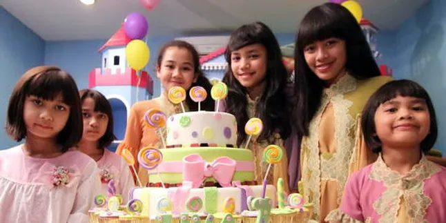 Lebaran, Personil Lollipop Berkumpul Keluarga Besar