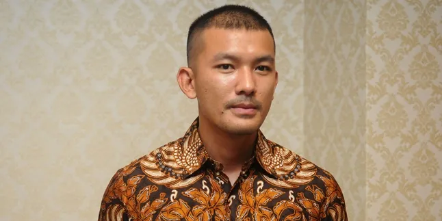 Lebaran, Rio Dewanto Liburan ke Bali Daripada Pulang Kampung Lebaran, Rio Dewanto Liburan ke Bali Daripada Pulang Kampung