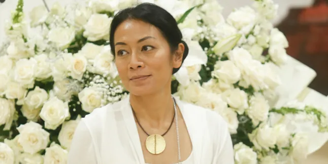 Lebih Dari Suami, Begini Sosok Mendiang Reza Gunawan di Mata Dewi Lestari Lebih Dari Suami, Begini Sosok Mendiang Reza Gunawan di Mata Dewi Lestari